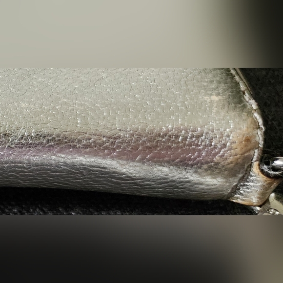 Preowned Michael Kors‎ metallic silver wallet - Picture 5 of 14